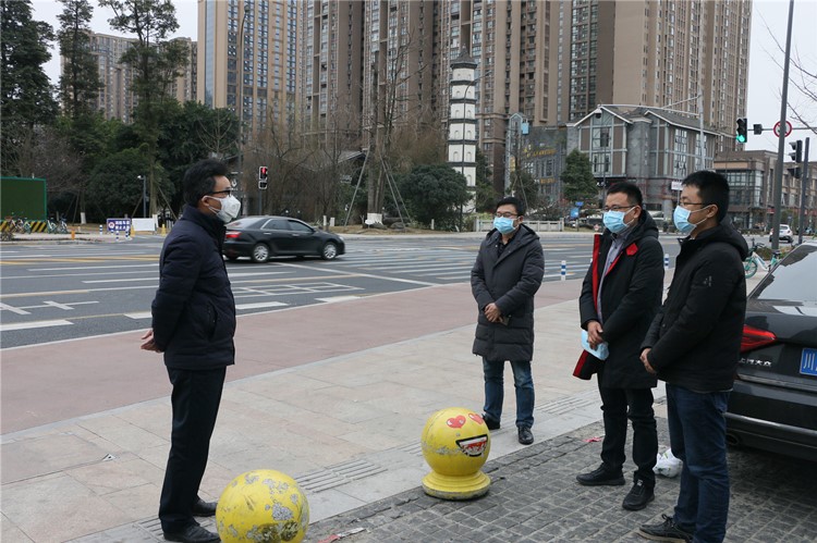 安装分公司援建雷神山战士顺利返蓉，正接受集中医学观察